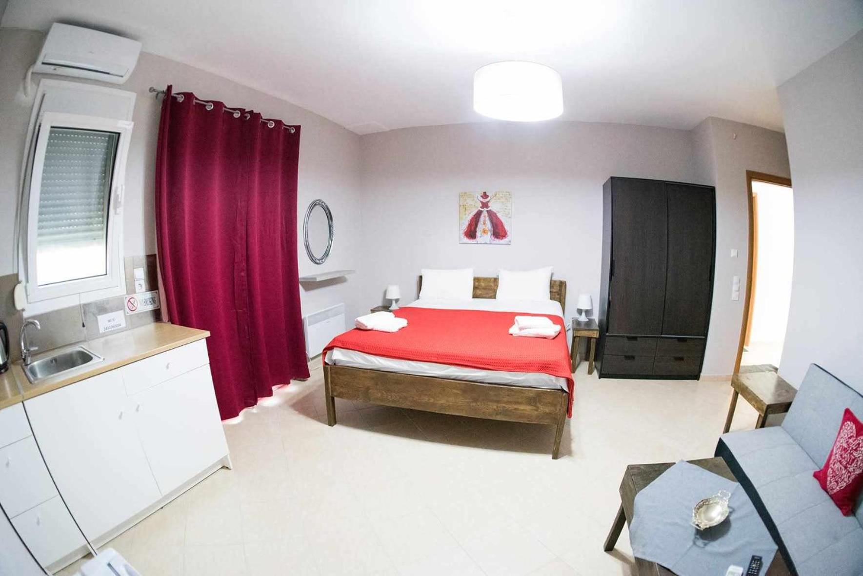 Mirmidones Anesis Apartment *